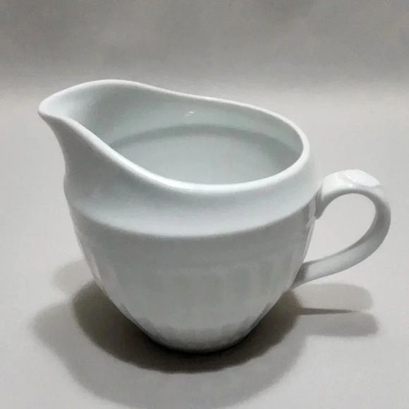 Coventry Fine Porcelain Creamer‎ Parthenon White Pattern - Picture 1 of 5